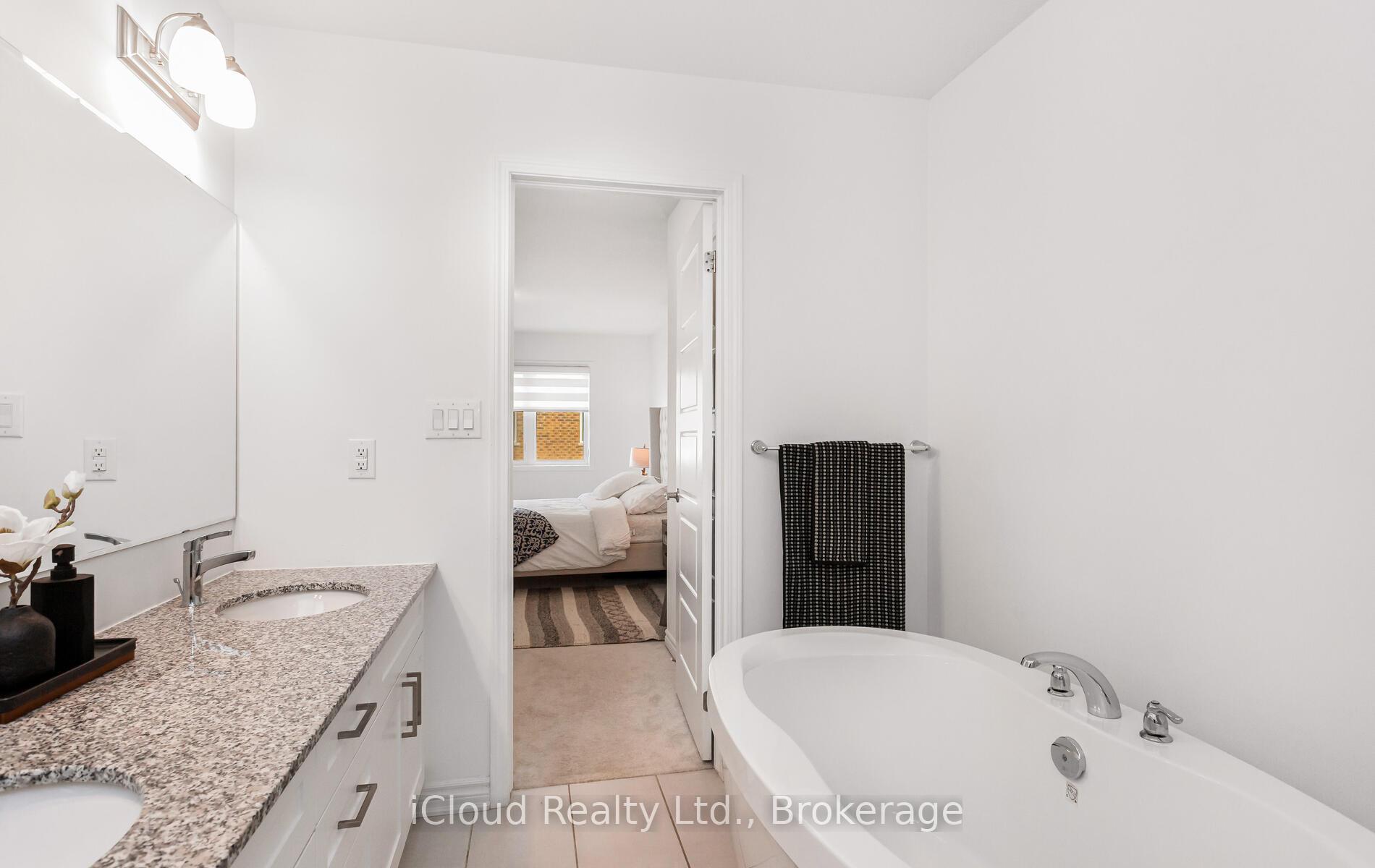 Photo 49 of 1562 Denison Place, Milton, Bowes — HOMEH