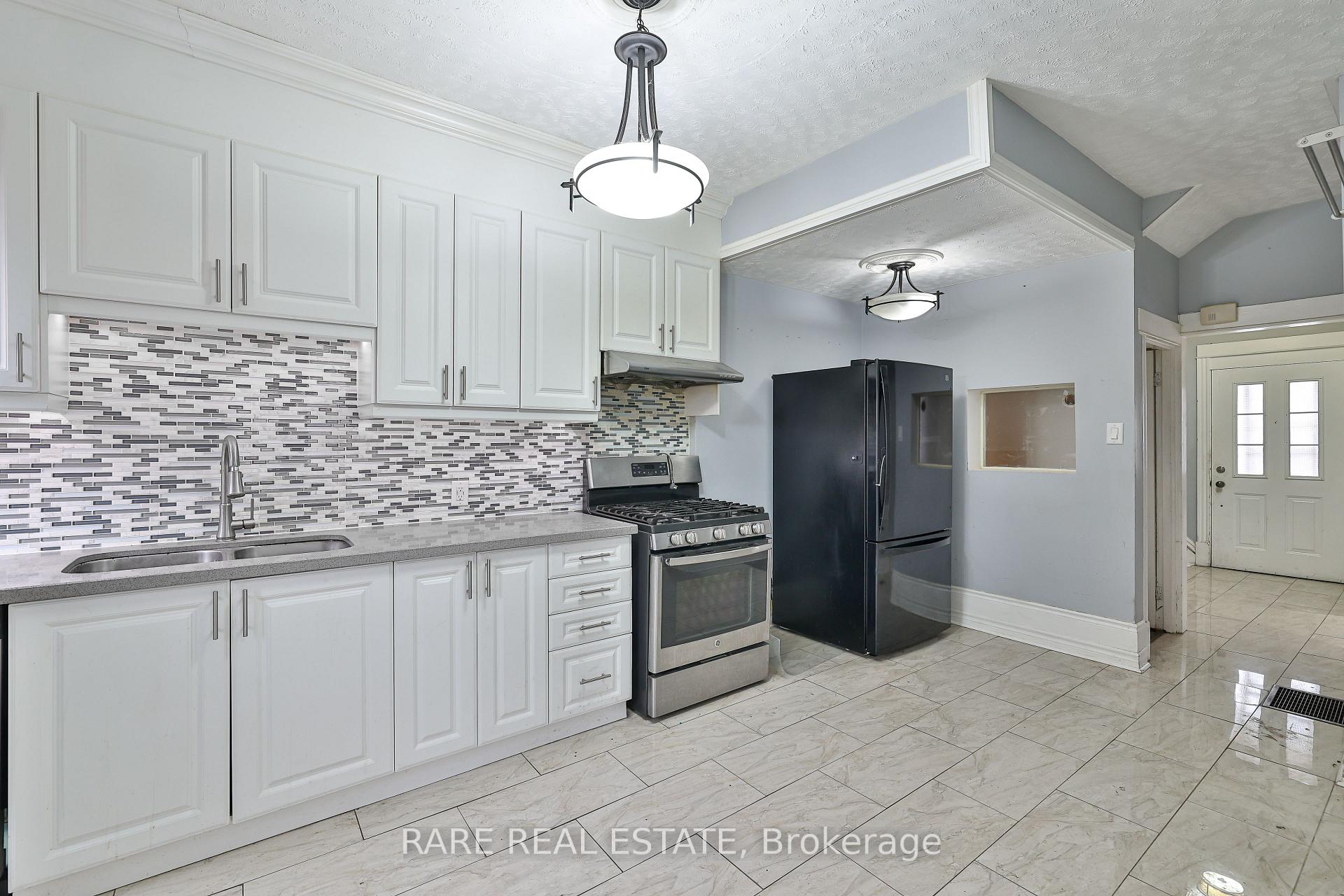 Photo 12 of Unit Upper, 645 Wilson Street, Hamilton, Gibson — HOMEH