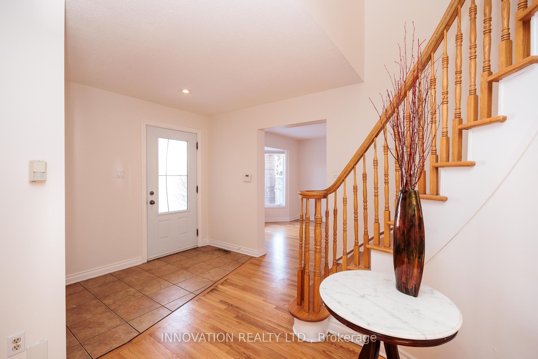 Photo 3 of 44 Dartmoor Drive, Ottawa, Kanata - Bridlewood — HOMEH