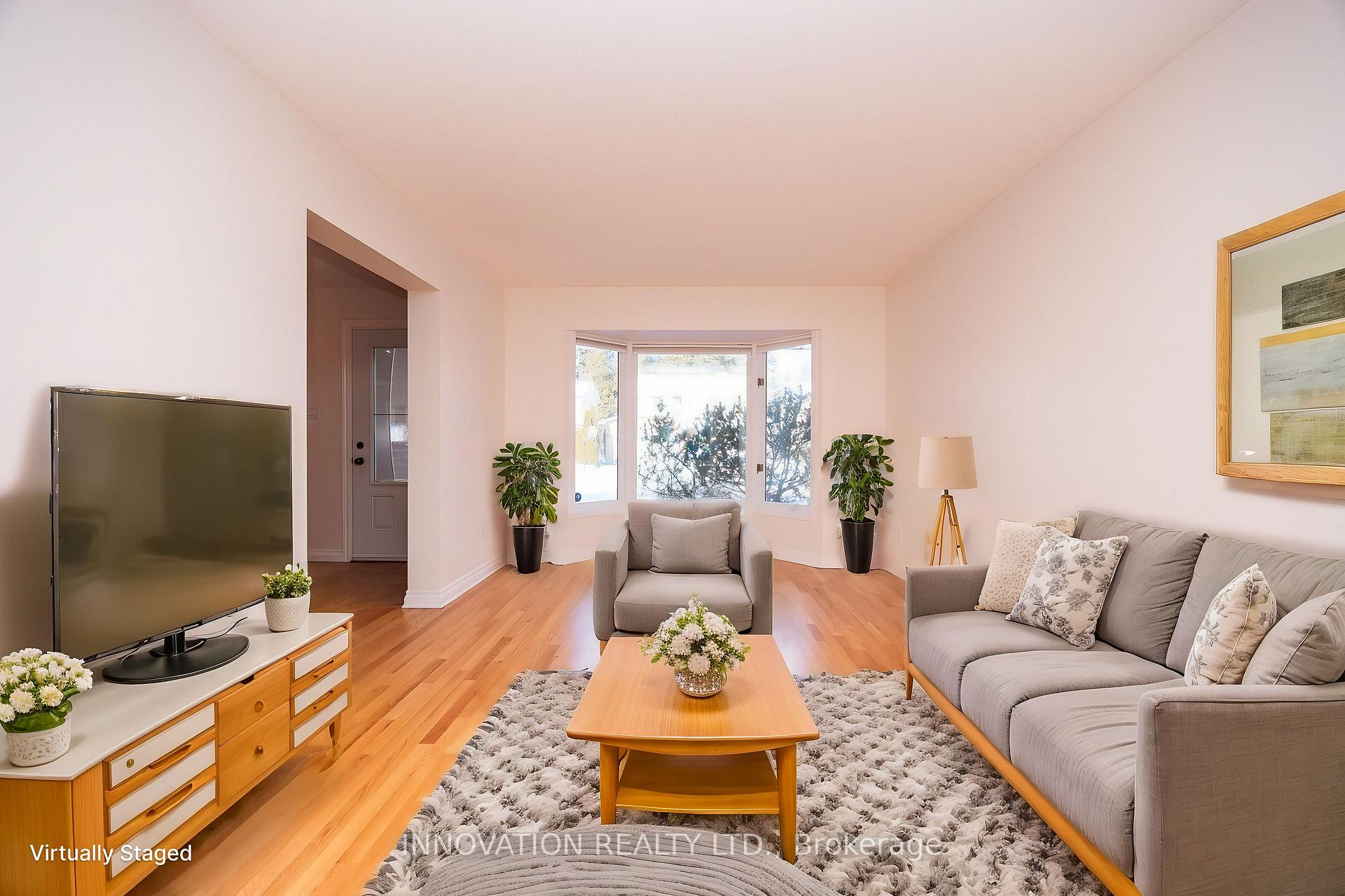 Photo 5 of 44 Dartmoor Drive, Ottawa, Kanata - Bridlewood — HOMEH