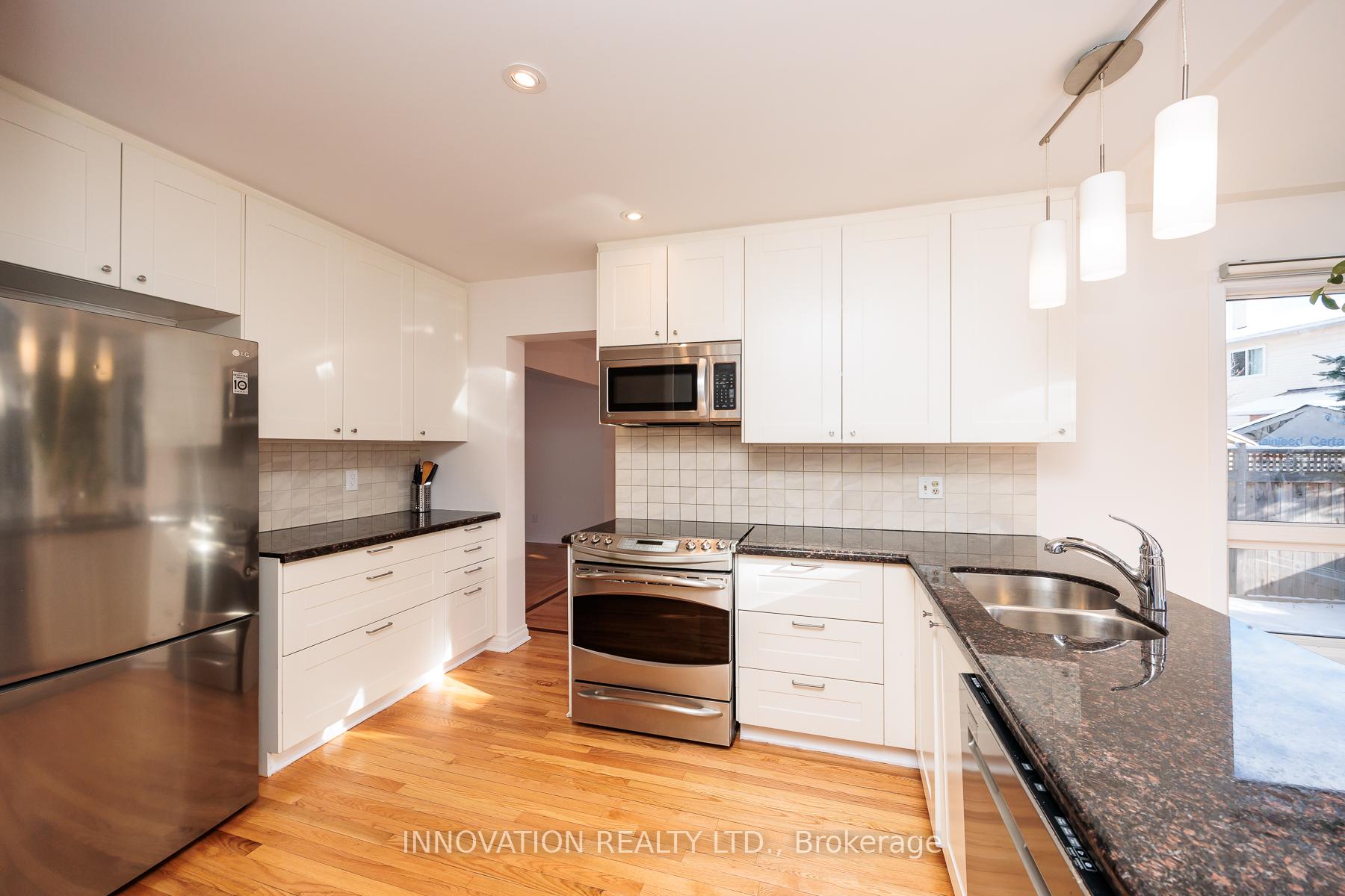 Photo 10 of 44 Dartmoor Drive, Ottawa, Kanata - Bridlewood — HOMEH