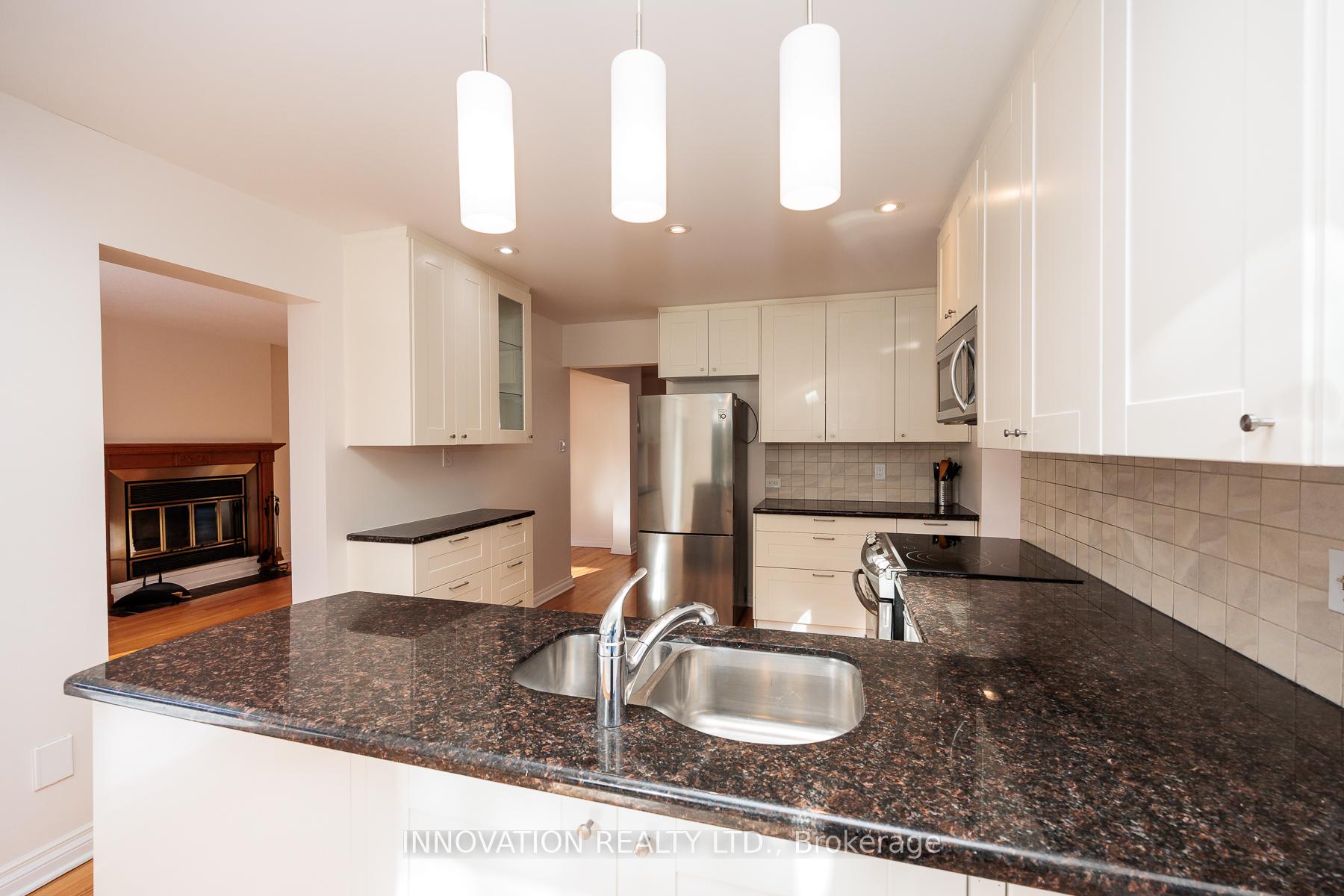 Photo 13 of 44 Dartmoor Drive, Ottawa, Kanata - Bridlewood — HOMEH