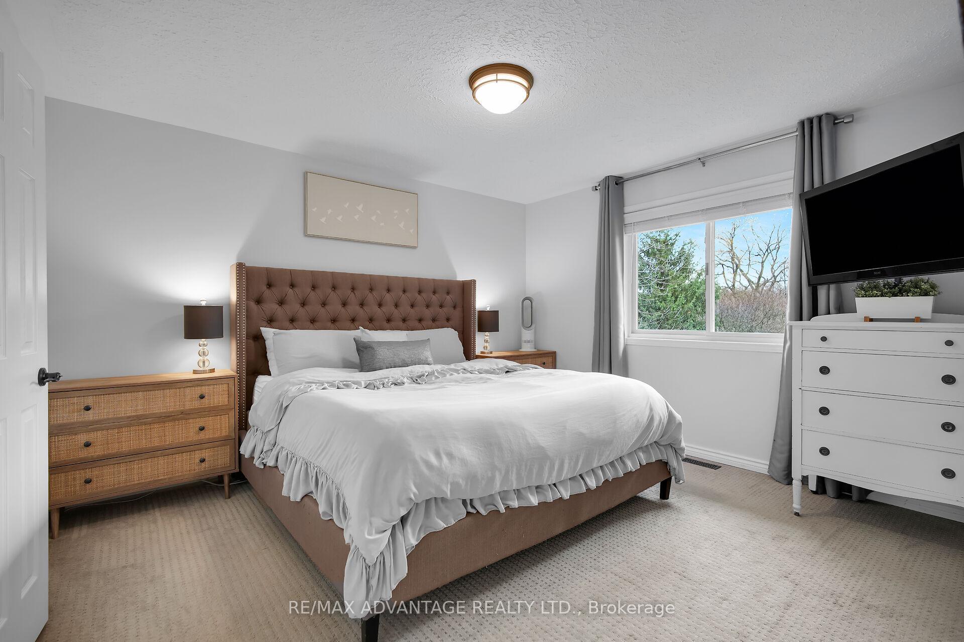 Photo 15 of 126 Brookfield Street, Middlesex Centre, Denfield — HOMEH
