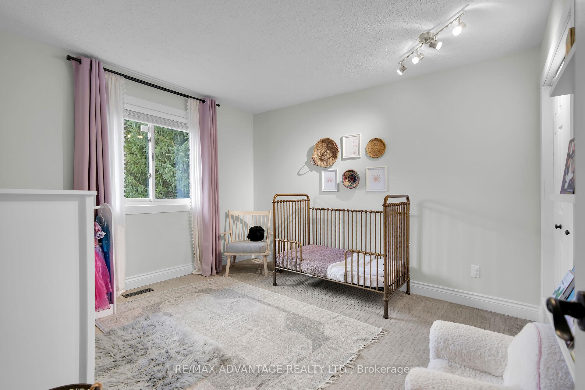 Photo 17 of 126 Brookfield Street, Middlesex Centre, Denfield — HOMEH