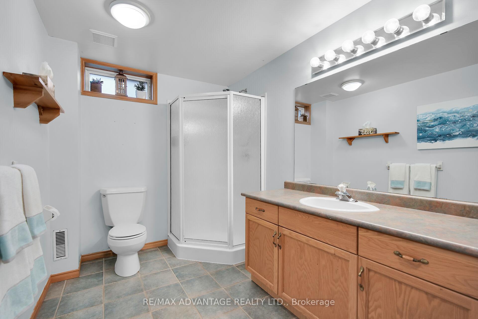 Photo 30 of 126 Brookfield Street, Middlesex Centre, Denfield — HOMEH