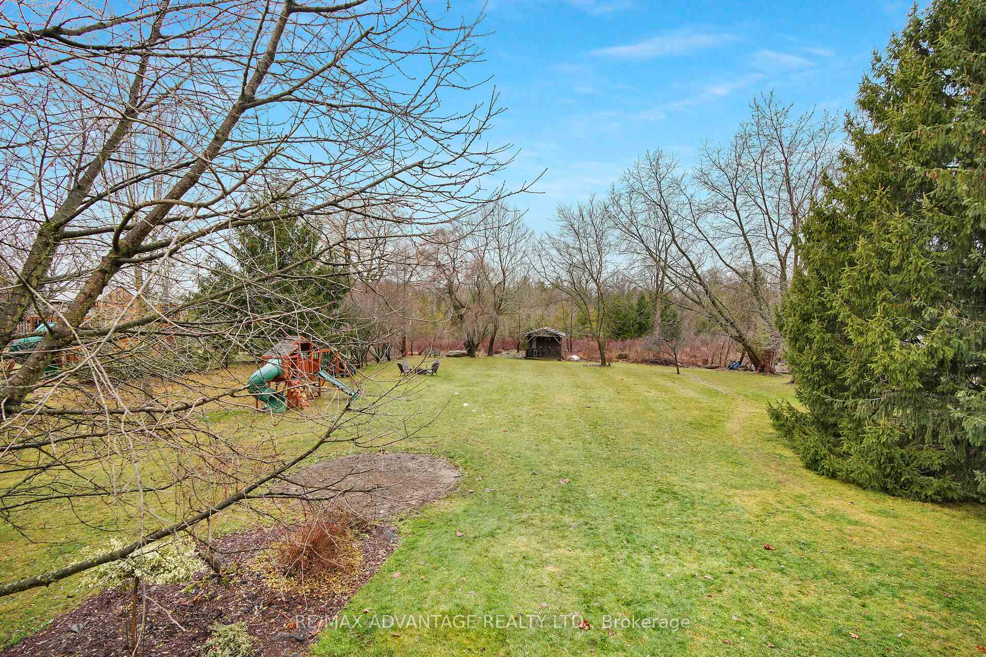 Photo 35 of 126 Brookfield Street, Middlesex Centre, Denfield — HOMEH