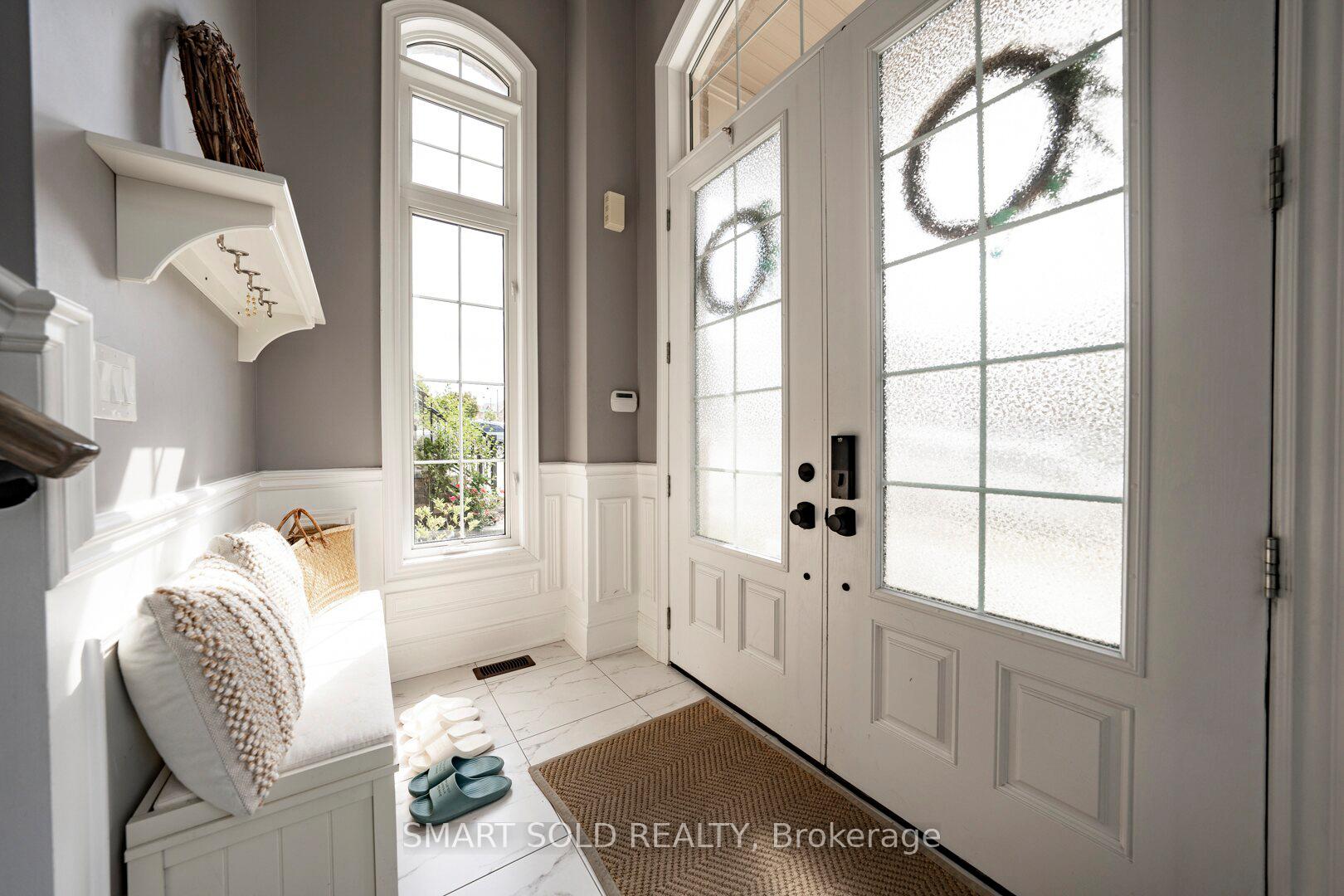 Photo 2 of 16 Beckett Avenue, Markham, Berczy — HOMEH