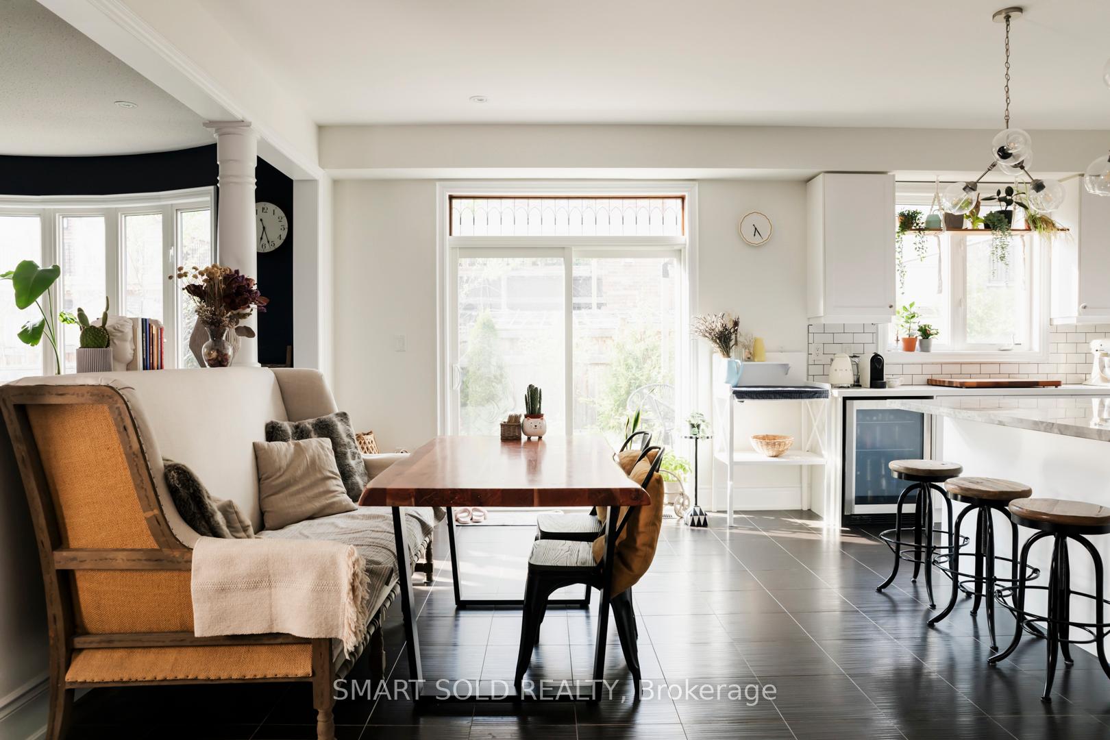Photo 7 of 16 Beckett Avenue, Markham, Berczy — HOMEH