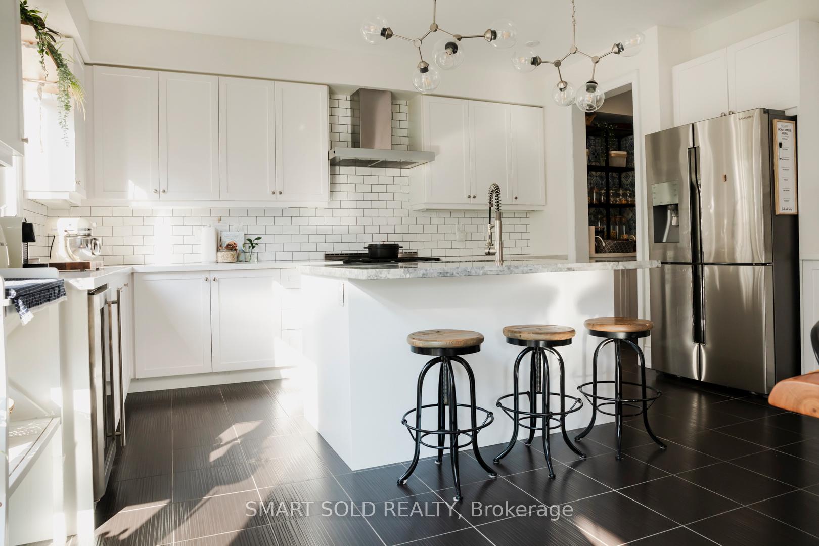 Photo 9 of 16 Beckett Avenue, Markham, Berczy — HOMEH