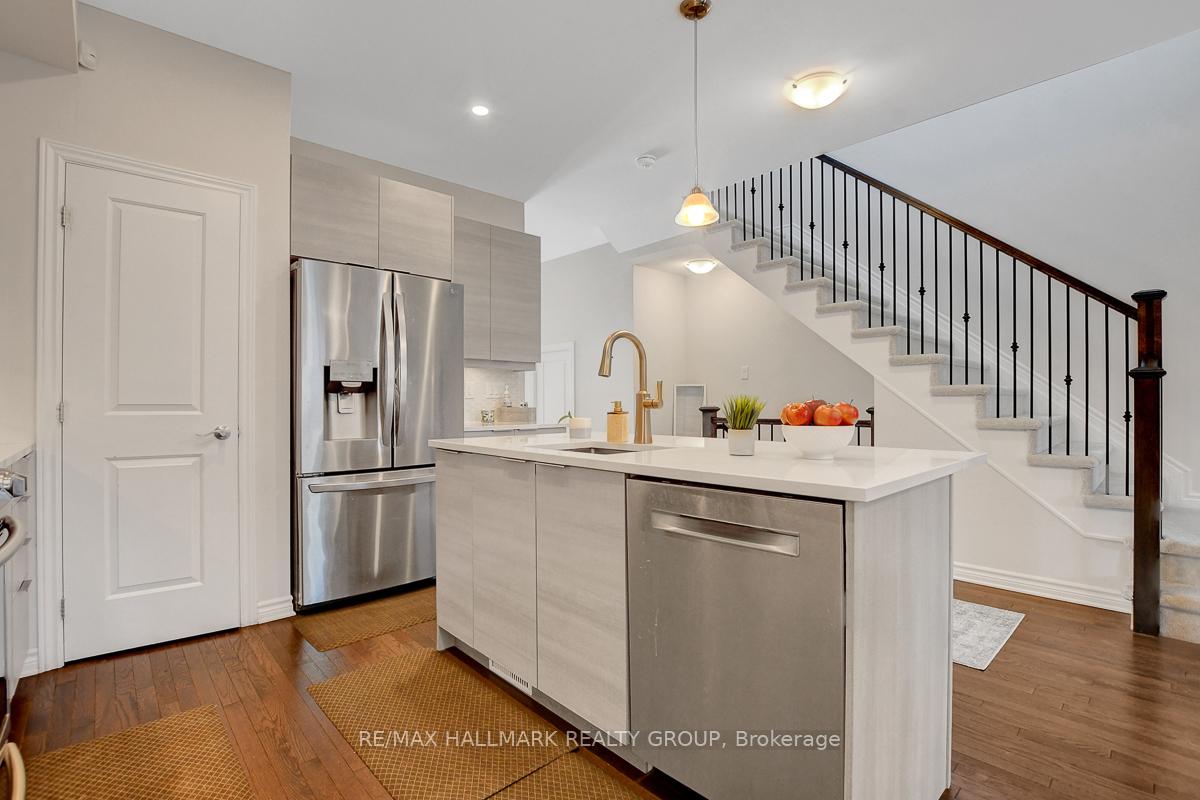 Photo 5 of 201 Tim Sheehan Place, Ottawa, Kanata - Emerald Meadows/Trailwest — HOMEH