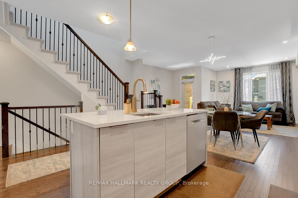 Photo 9 of 201 Tim Sheehan Place, Ottawa, Kanata - Emerald Meadows/Trailwest — HOMEH