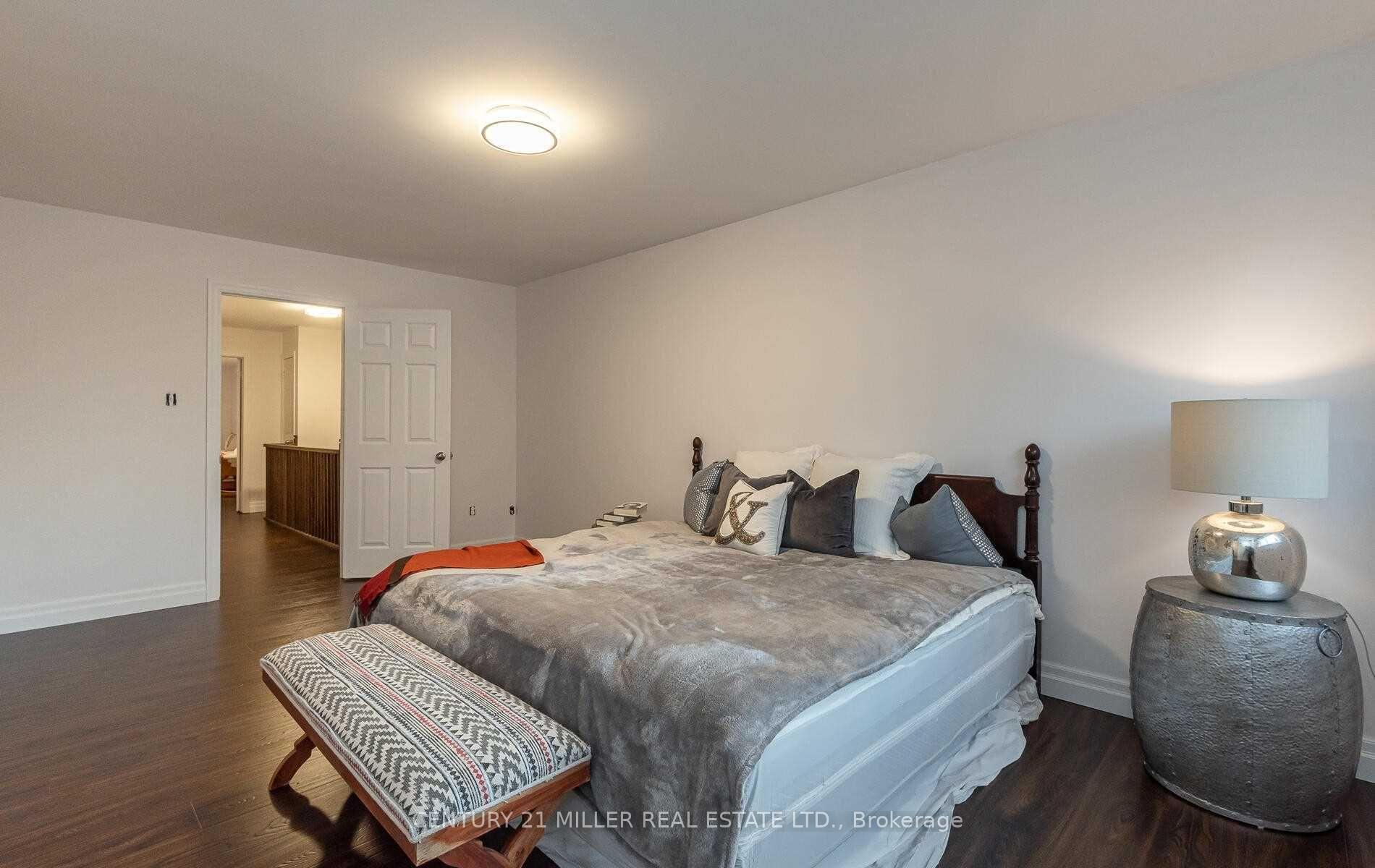 Photo 16 of 117 Niska Drive, Hamilton, Waterdown — HOMEH