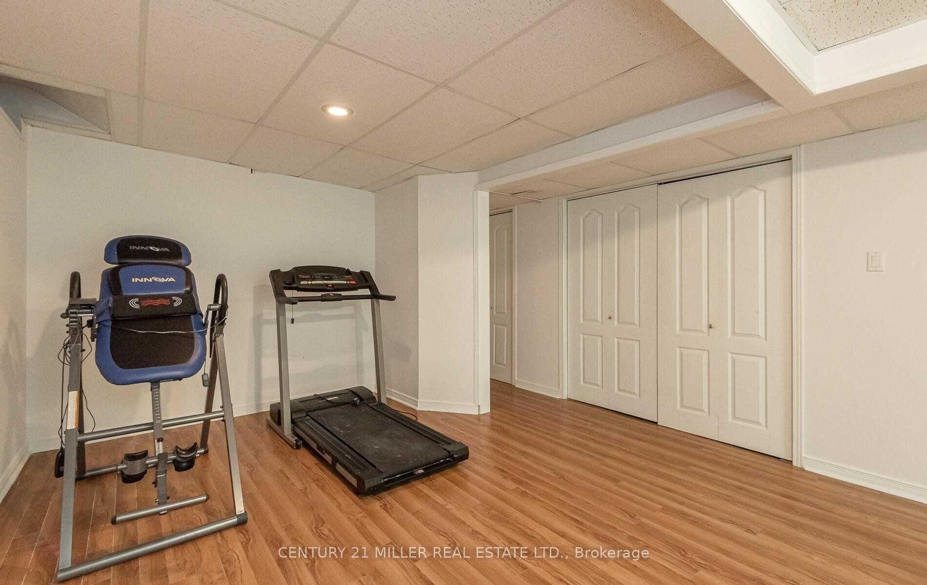 Photo 23 of 117 Niska Drive, Hamilton, Waterdown — HOMEH