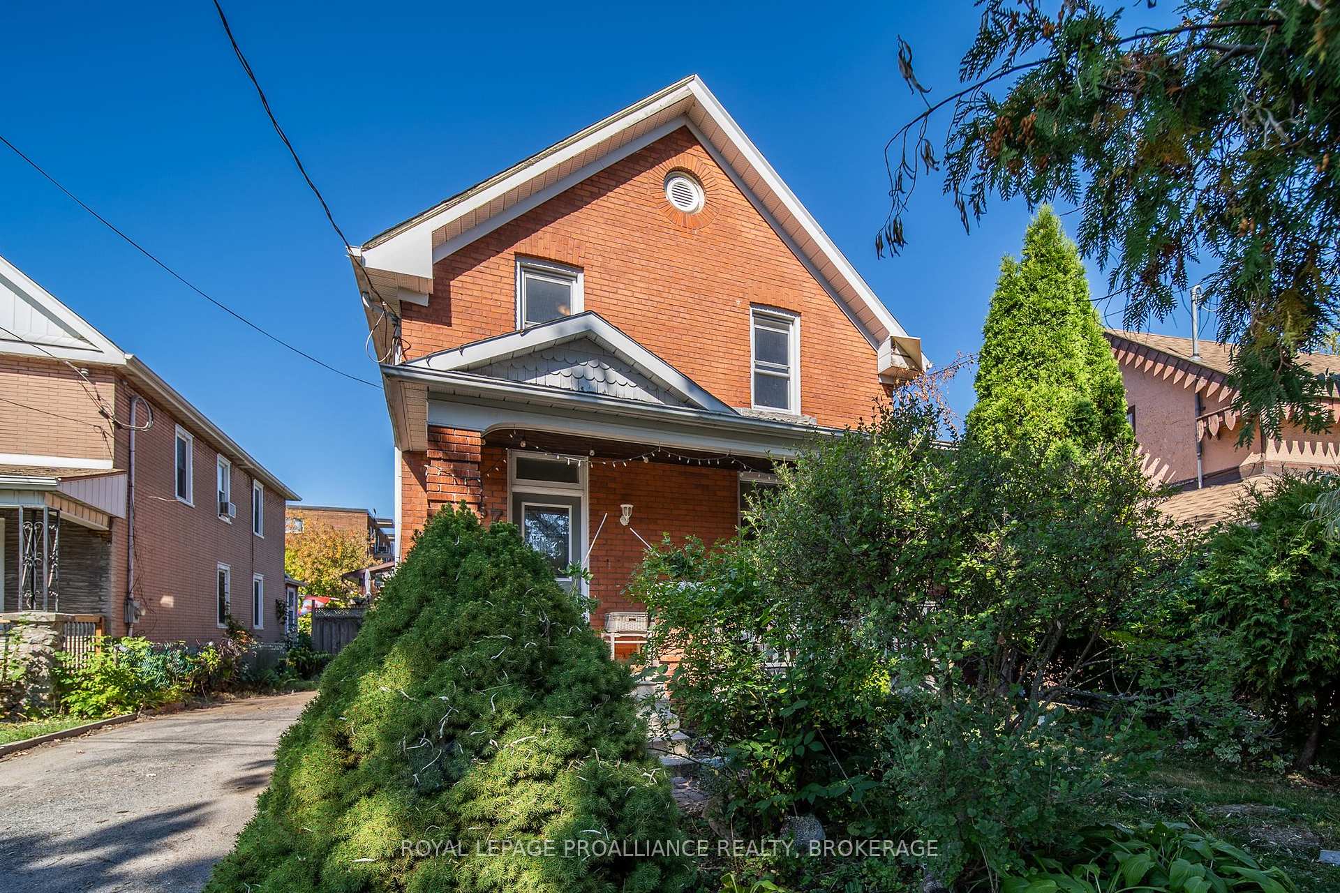 Photo 3 of 57 S Bartlett Street, Kingston, East of Sir John A. Blvd — HOMEH