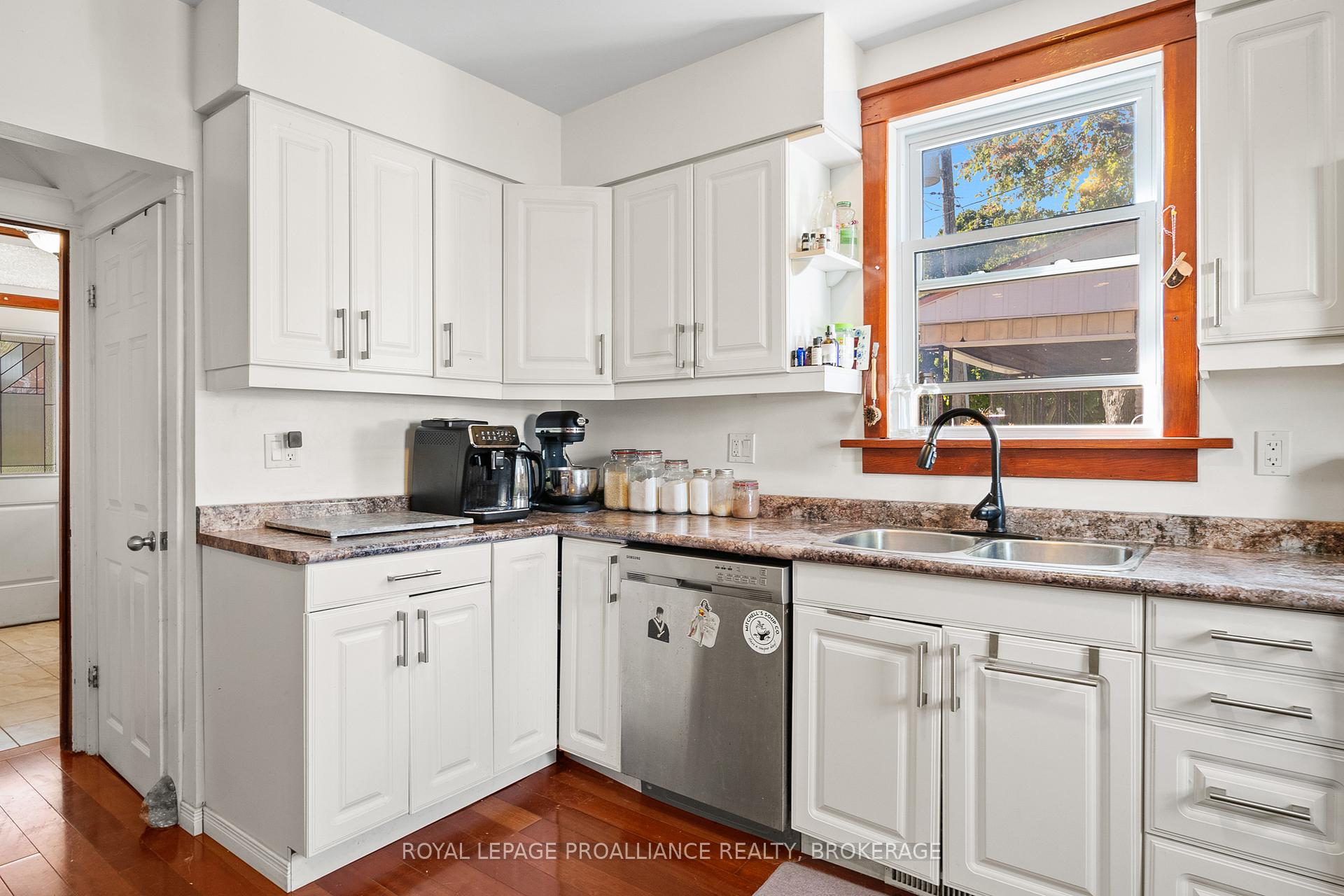 Photo 18 of 57 S Bartlett Street, Kingston, East of Sir John A. Blvd — HOMEH