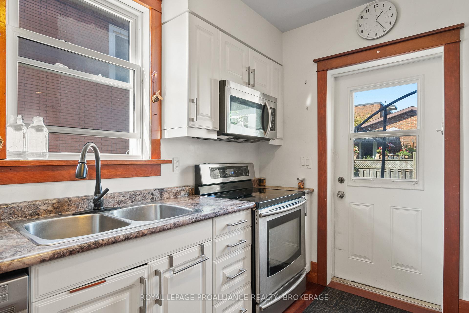 Photo 21 of 57 S Bartlett Street, Kingston, East of Sir John A. Blvd — HOMEH