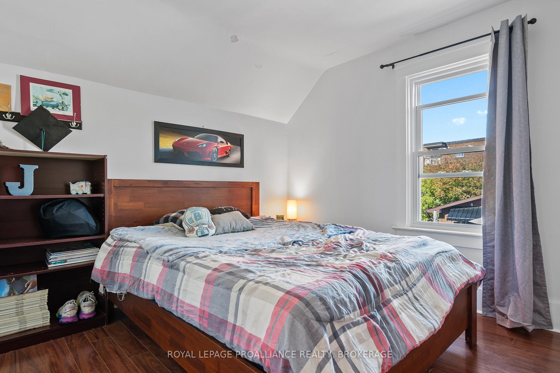 Photo 29 of 57 S Bartlett Street, Kingston, East of Sir John A. Blvd — HOMEH