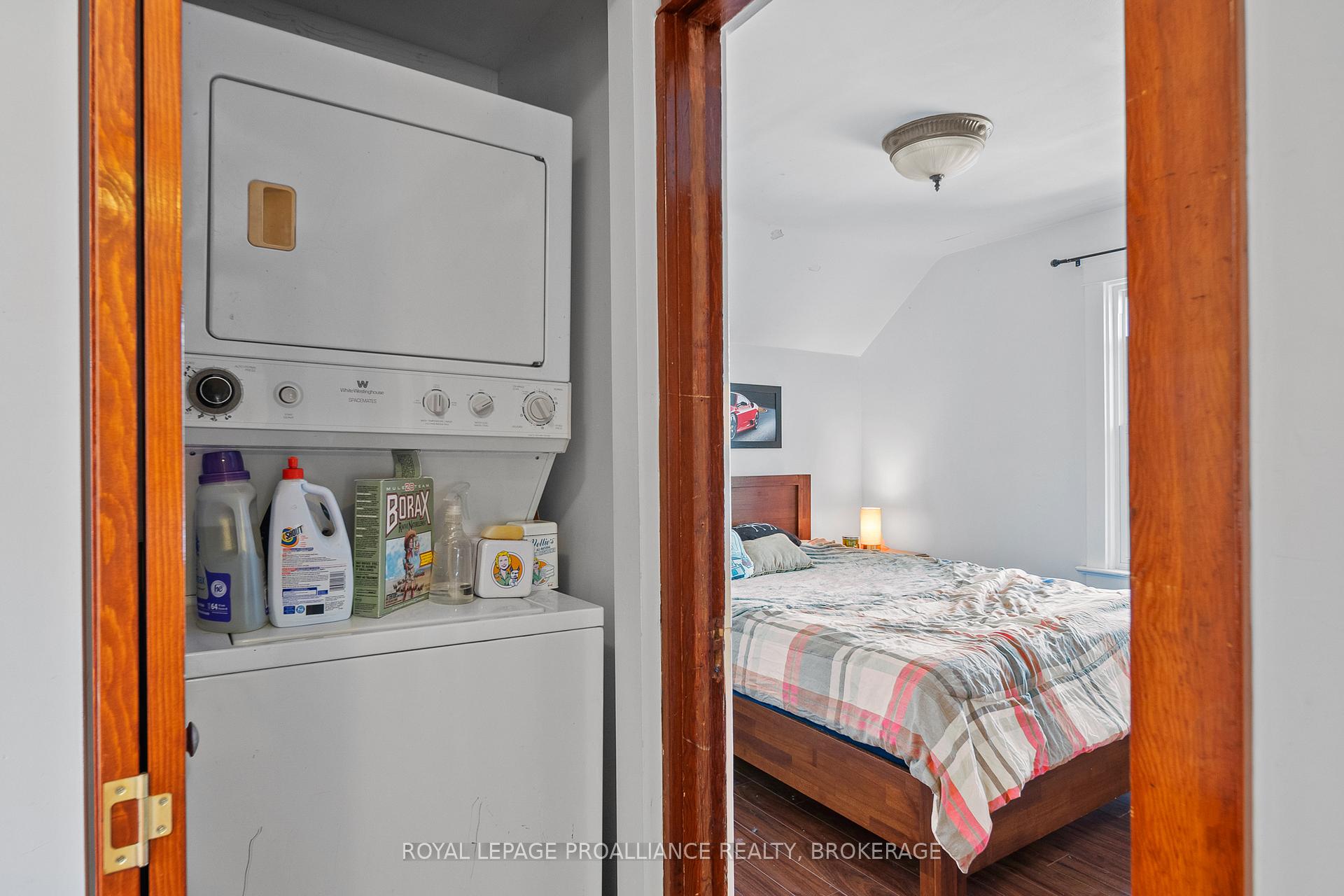Photo 31 of 57 S Bartlett Street, Kingston, East of Sir John A. Blvd — HOMEH