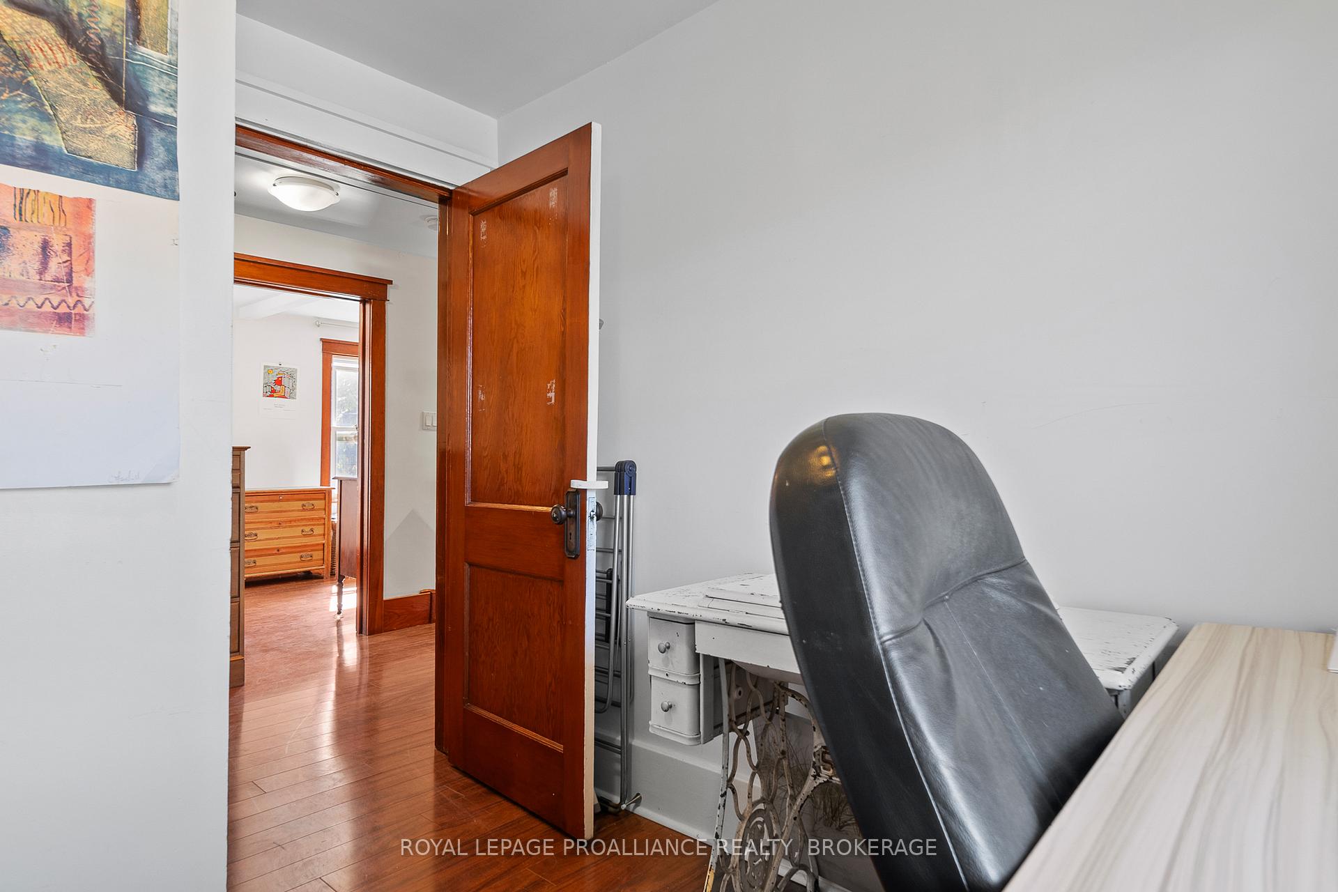 Photo 33 of 57 S Bartlett Street, Kingston, East of Sir John A. Blvd — HOMEH
