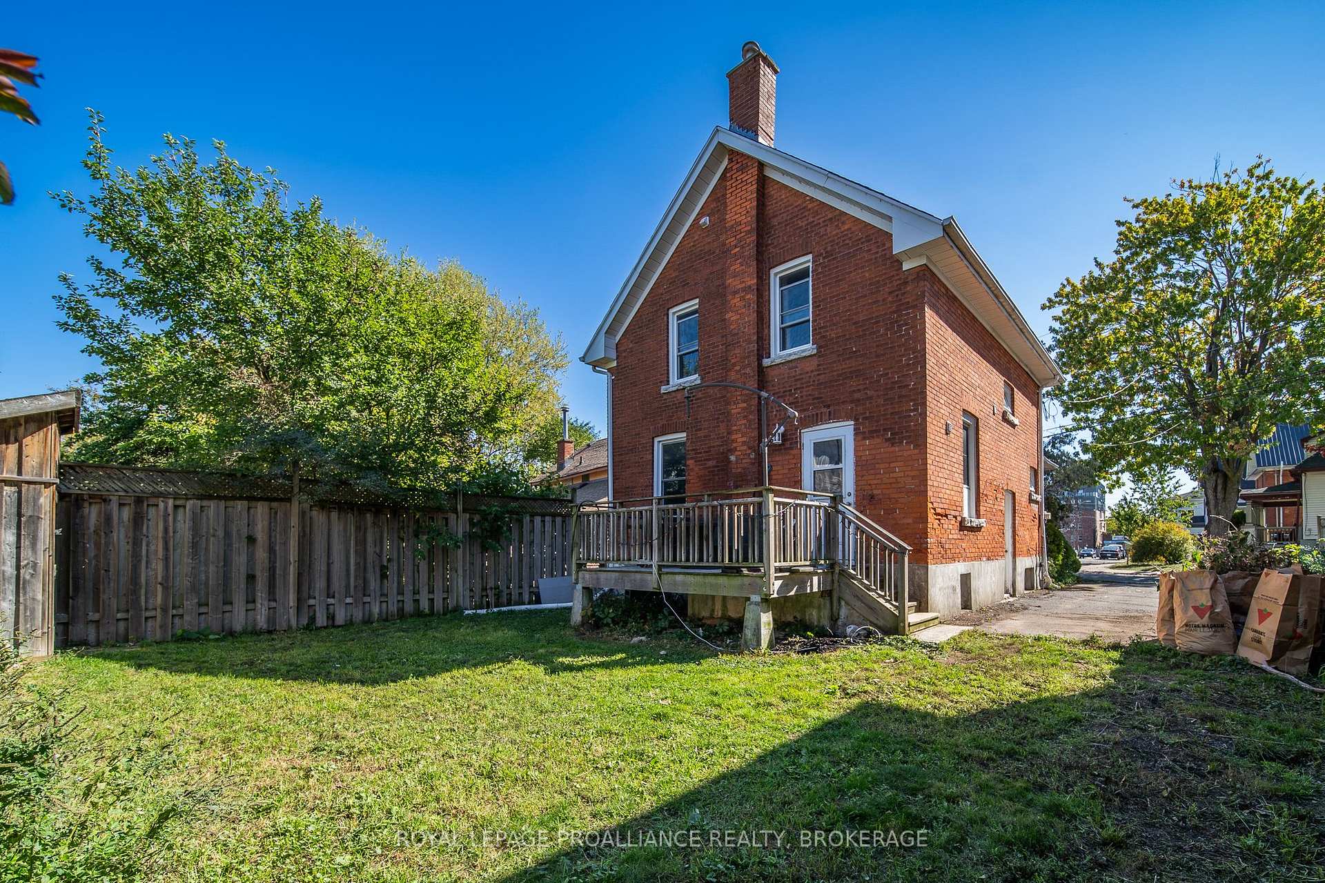 Photo 34 of 57 S Bartlett Street, Kingston, East of Sir John A. Blvd — HOMEH