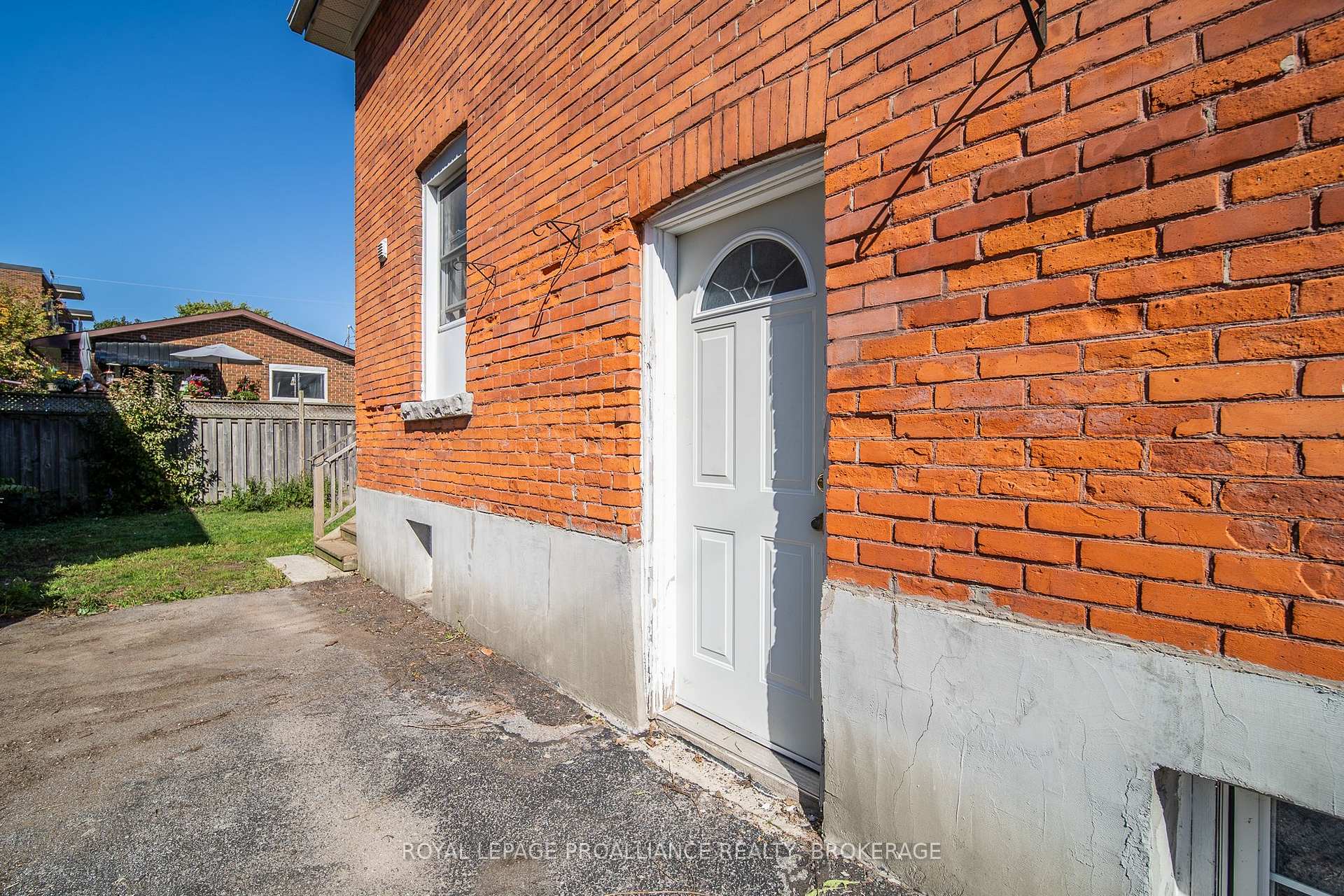 Photo 39 of 57 S Bartlett Street, Kingston, East of Sir John A. Blvd — HOMEH