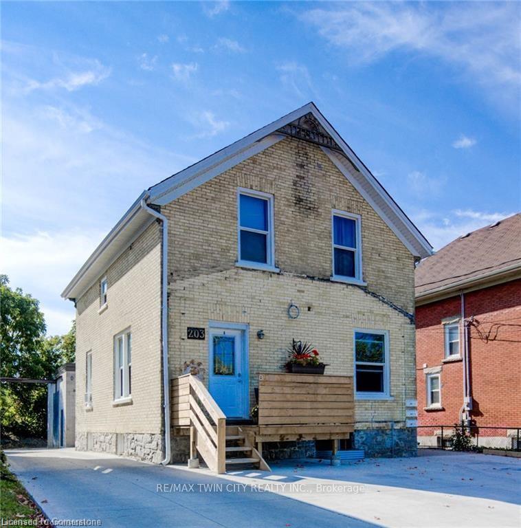 Photo 3 of 203 Breithaupt Street, Kitchener — HOMEH