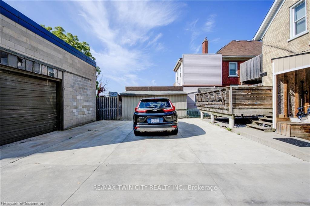 Photo 11 of 203 Breithaupt Street, Kitchener — HOMEH