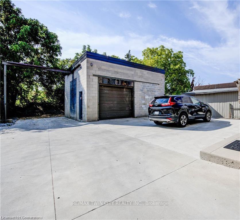 Photo 12 of 203 Breithaupt Street, Kitchener — HOMEH