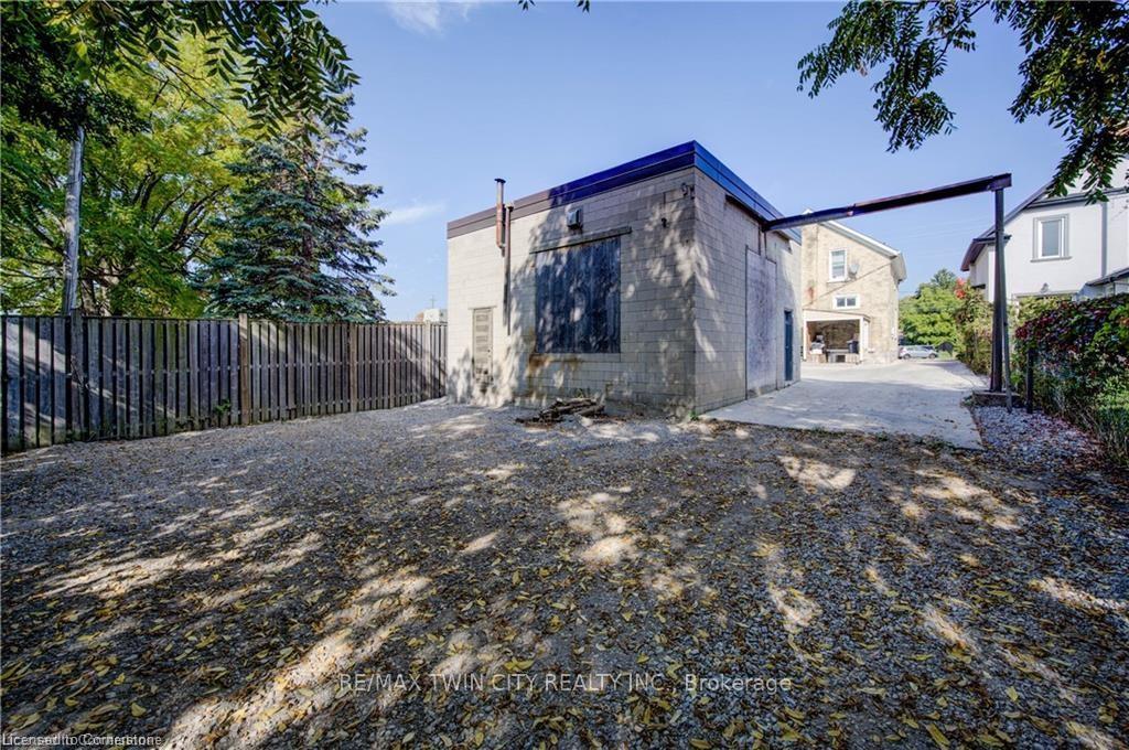 Photo 14 of 203 Breithaupt Street, Kitchener — HOMEH