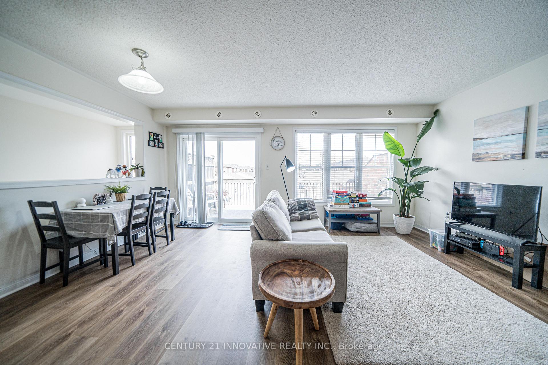 Photo 4 of Unit 1, 3034 Bur Oak Avenue, Markham, Cornell — HOMEH