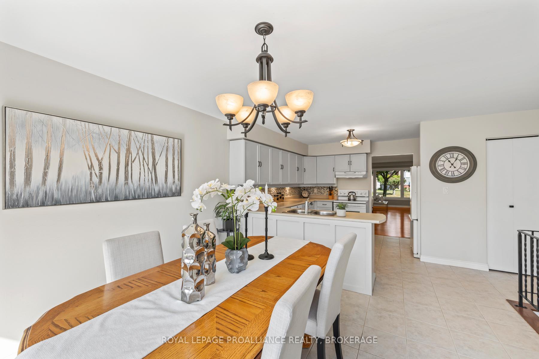 Photo 7 of 984 Ambleside Crescent, Kingston, North of Taylor-Kidd Blvd — HOMEH