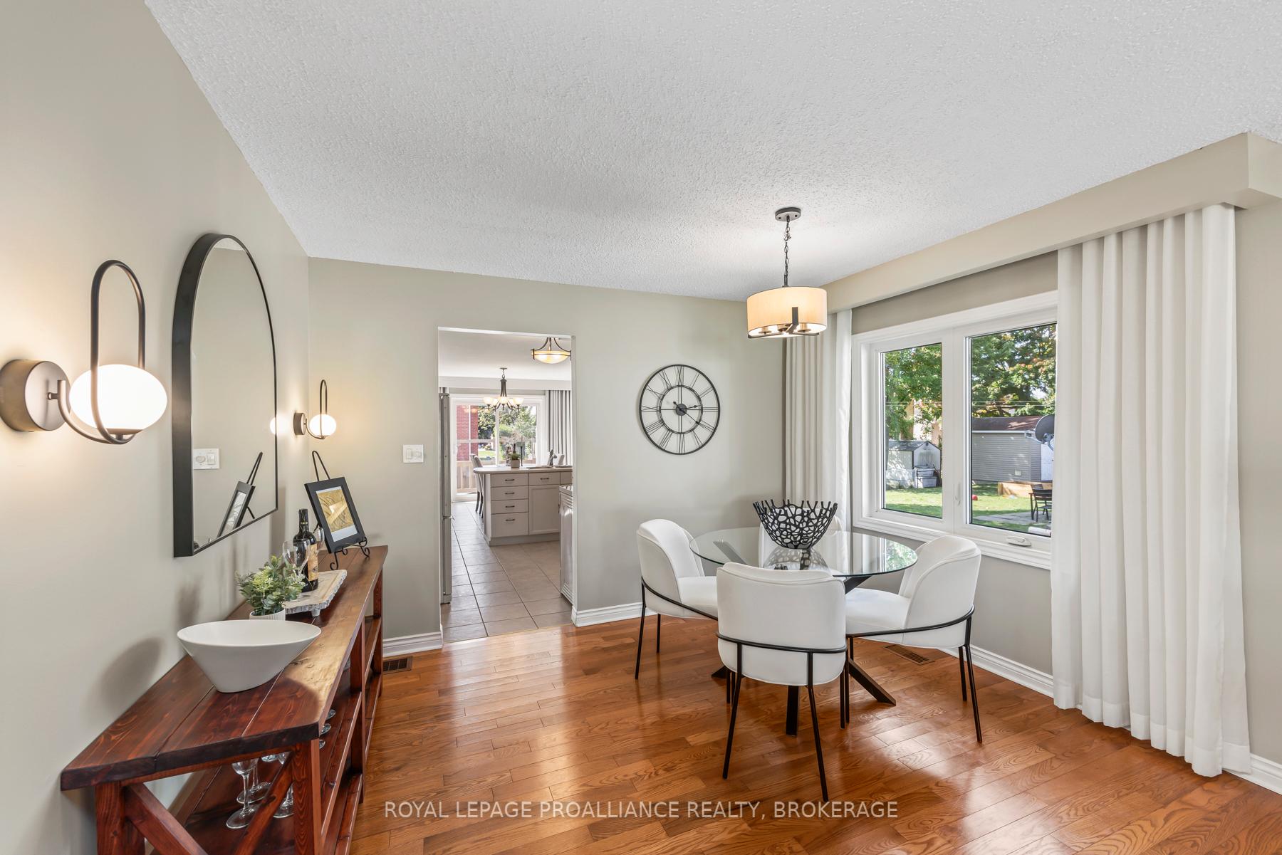 Photo 15 of 984 Ambleside Crescent, Kingston, North of Taylor-Kidd Blvd — HOMEH