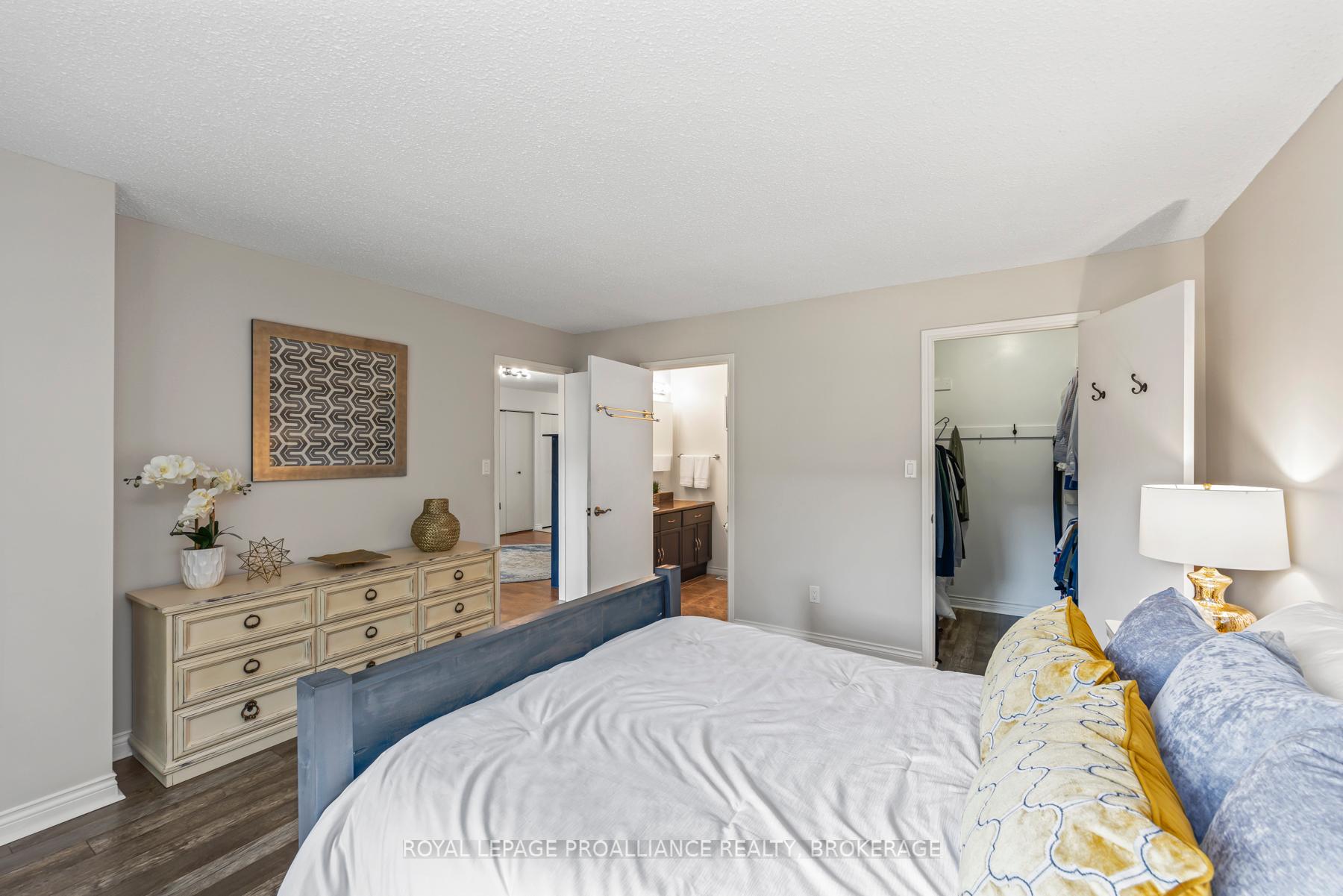 Photo 21 of 984 Ambleside Crescent, Kingston, North of Taylor-Kidd Blvd — HOMEH