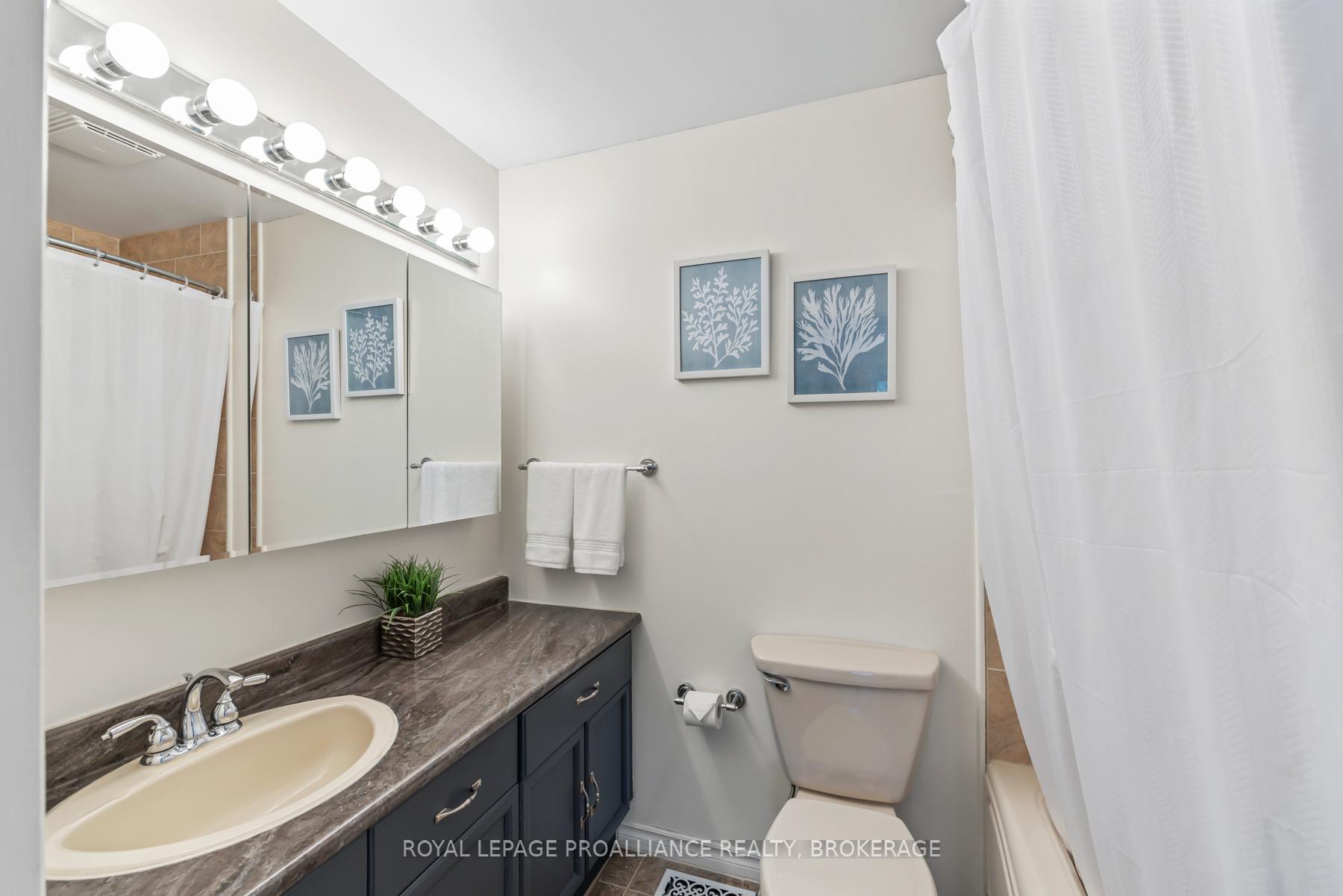 Photo 22 of 984 Ambleside Crescent, Kingston, North of Taylor-Kidd Blvd — HOMEH