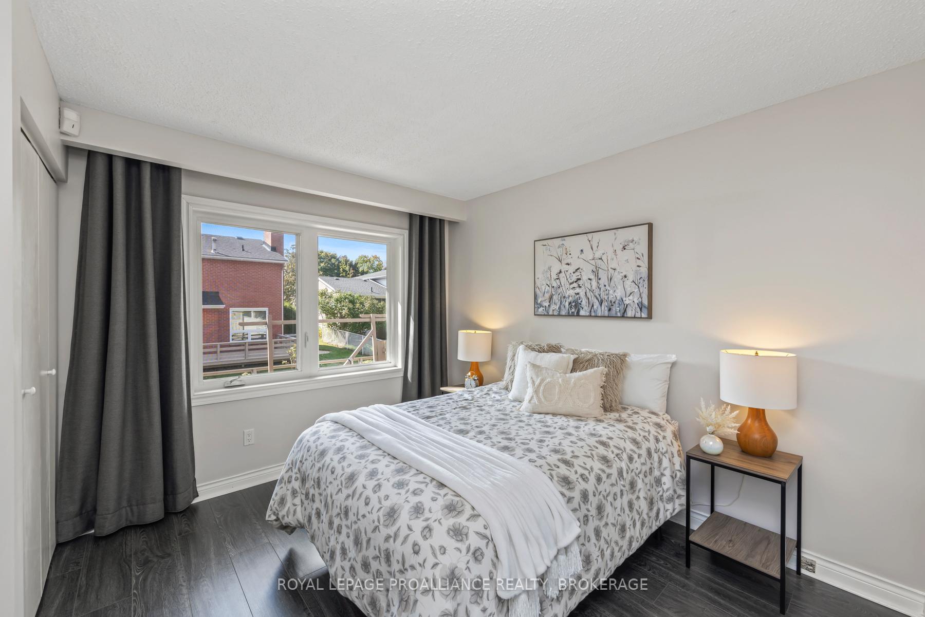 Photo 23 of 984 Ambleside Crescent, Kingston, North of Taylor-Kidd Blvd — HOMEH