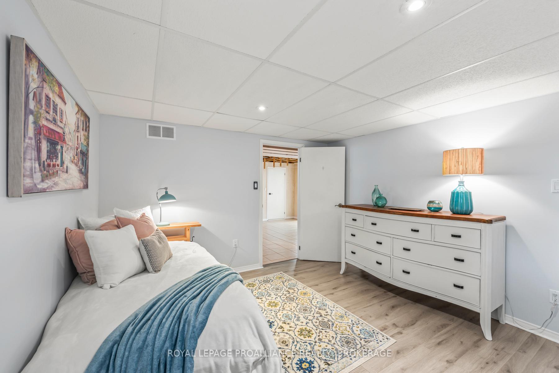 Photo 30 of 984 Ambleside Crescent, Kingston, North of Taylor-Kidd Blvd — HOMEH