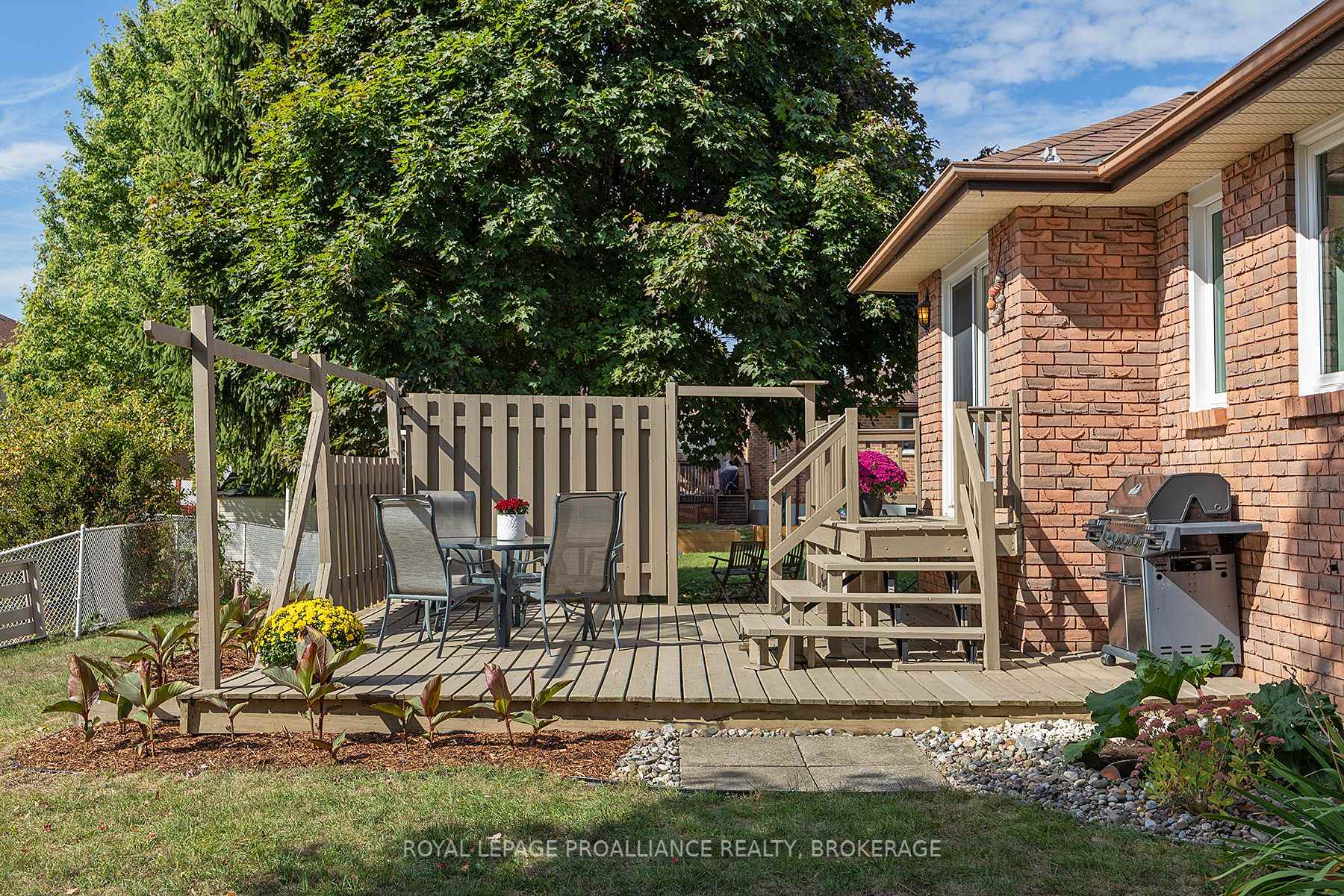 Photo 38 of 984 Ambleside Crescent, Kingston, North of Taylor-Kidd Blvd — HOMEH