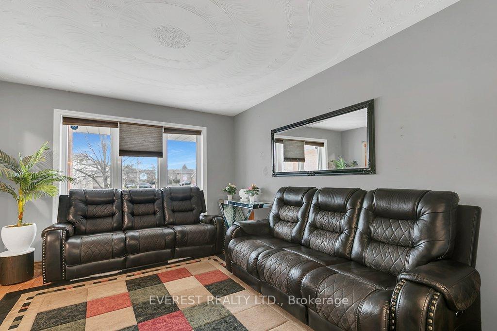 Photo 6 of 213 Erinbrook Drive, Kitchener — HOMEH