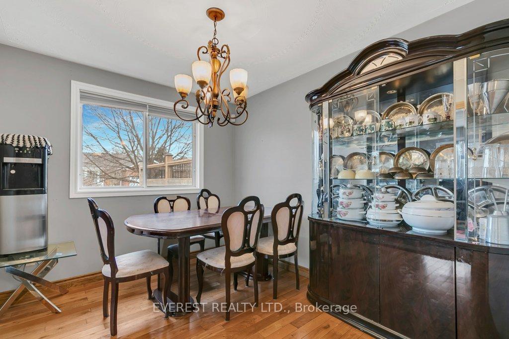Photo 7 of 213 Erinbrook Drive, Kitchener — HOMEH