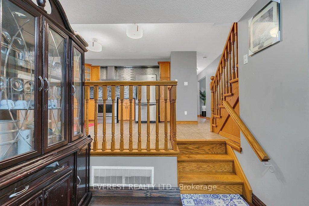 Photo 12 of 213 Erinbrook Drive, Kitchener — HOMEH