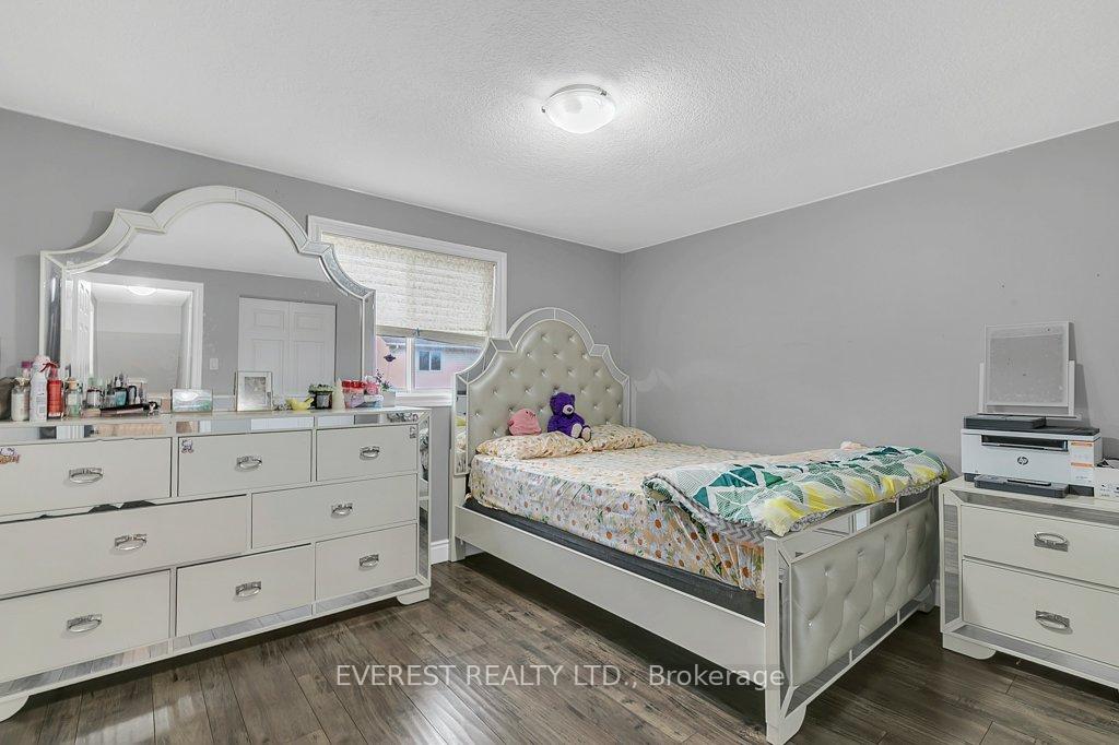 Photo 20 of 213 Erinbrook Drive, Kitchener — HOMEH