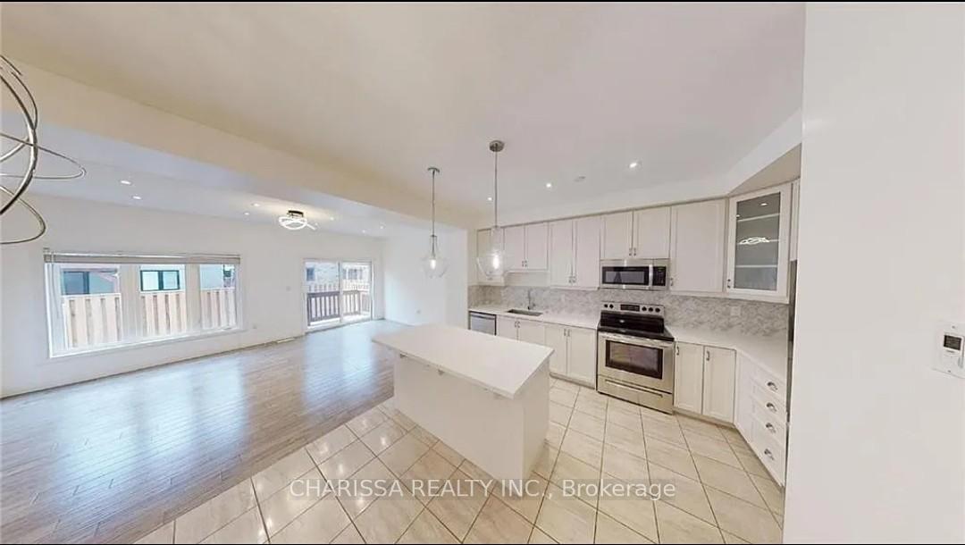 Photo 3 of 30 Greenwich Avenue, Hamilton, Stoney Creek — HOMEH