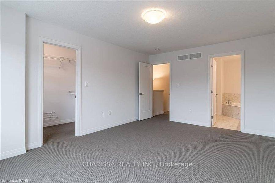 Photo 8 of 30 Greenwich Avenue, Hamilton, Stoney Creek — HOMEH