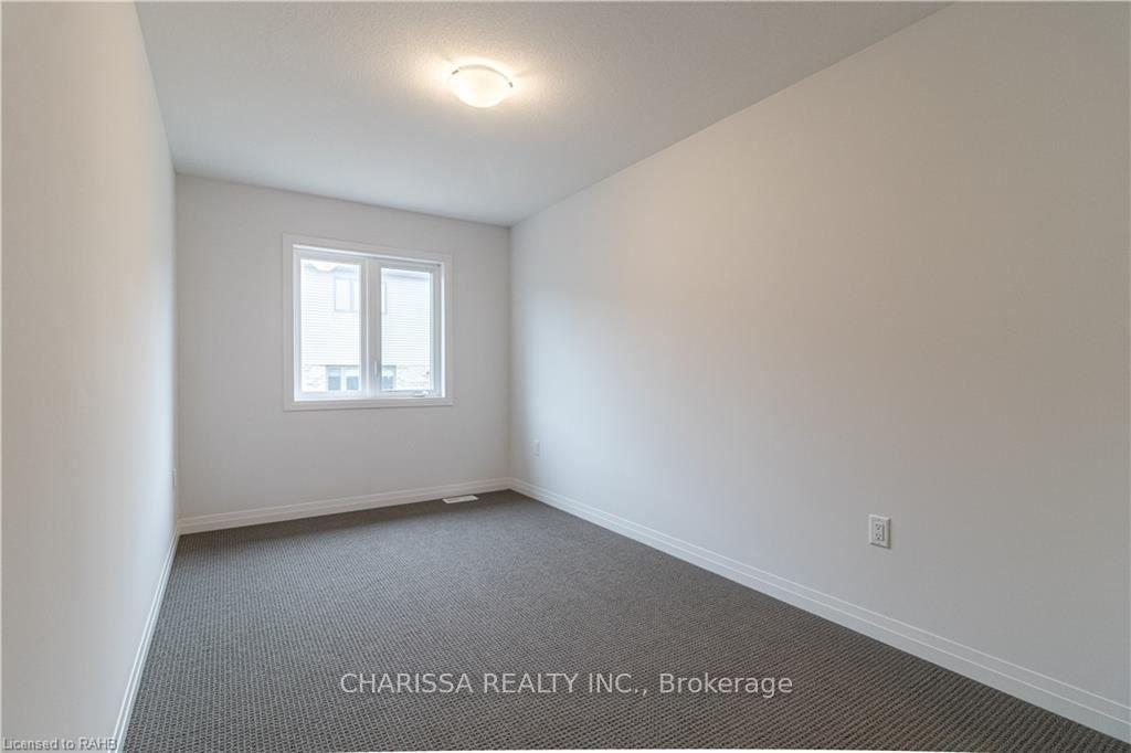Photo 17 of 30 Greenwich Avenue, Hamilton, Stoney Creek — HOMEH