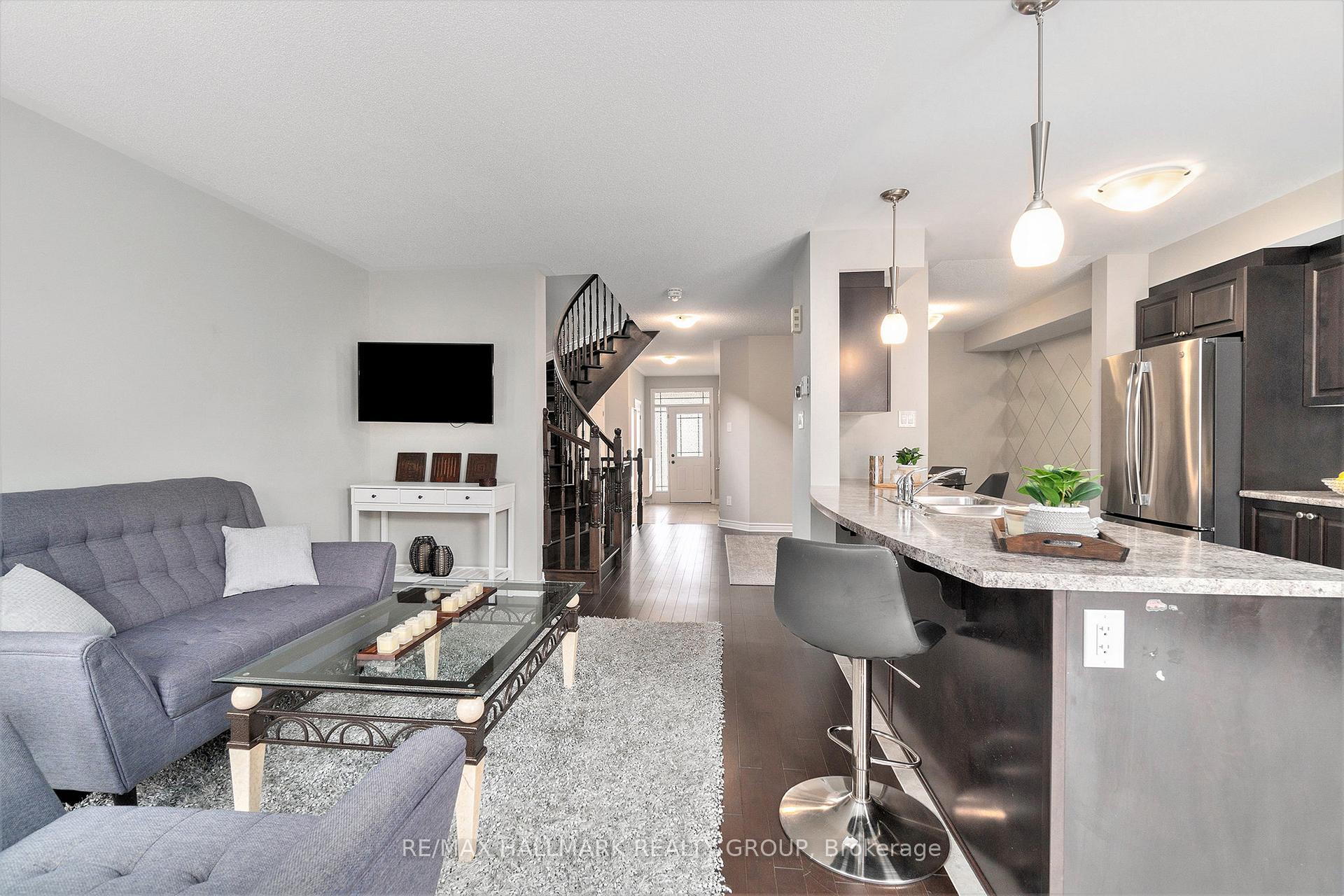 Photo 4 of 415 Barrick Hill Road, Ottawa, Kanata - Emerald Meadows/Trailwest — HOMEH