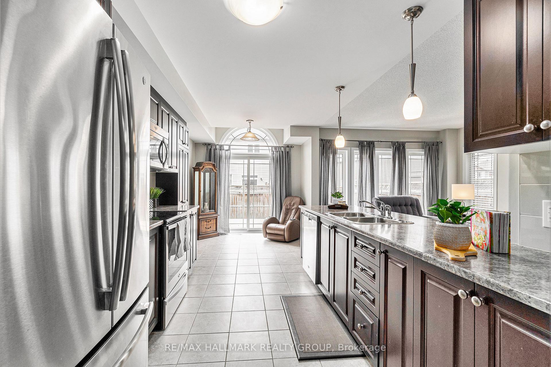 Photo 9 of 415 Barrick Hill Road, Ottawa, Kanata - Emerald Meadows/Trailwest — HOMEH