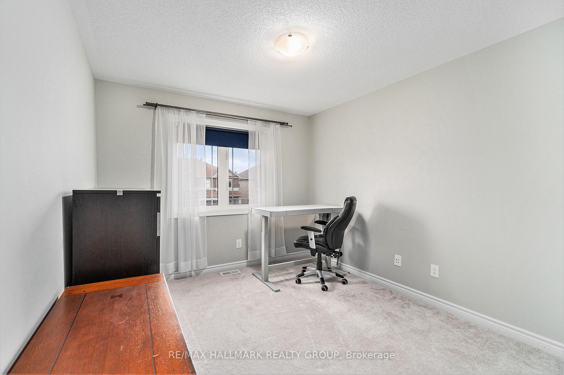 Photo 17 of 415 Barrick Hill Road, Ottawa, Kanata - Emerald Meadows/Trailwest — HOMEH