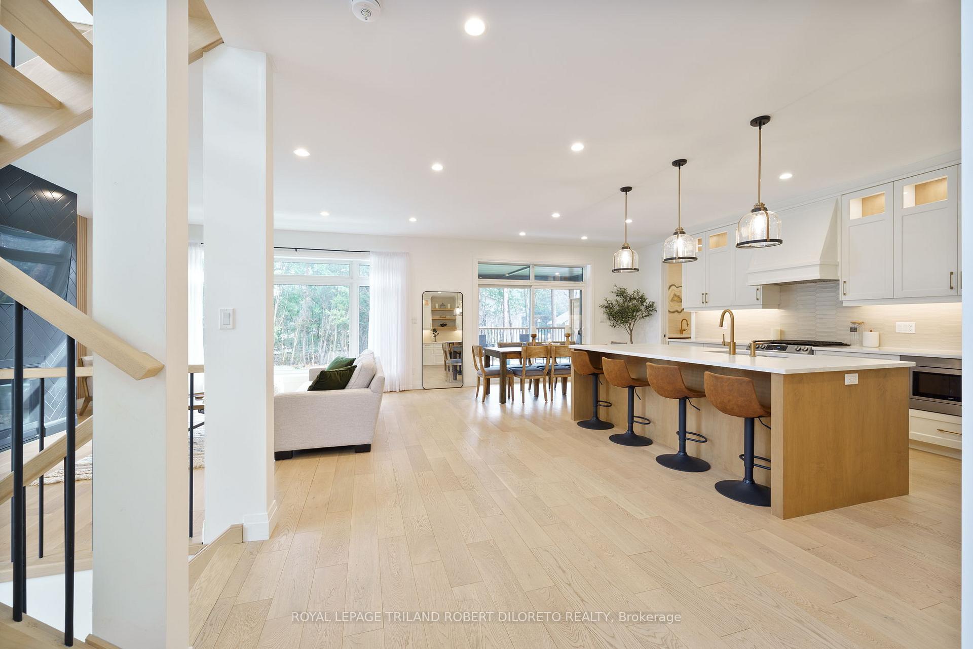 Photo 6 of 119 Duke Street, Middlesex Centre, Komoka — HOMEH