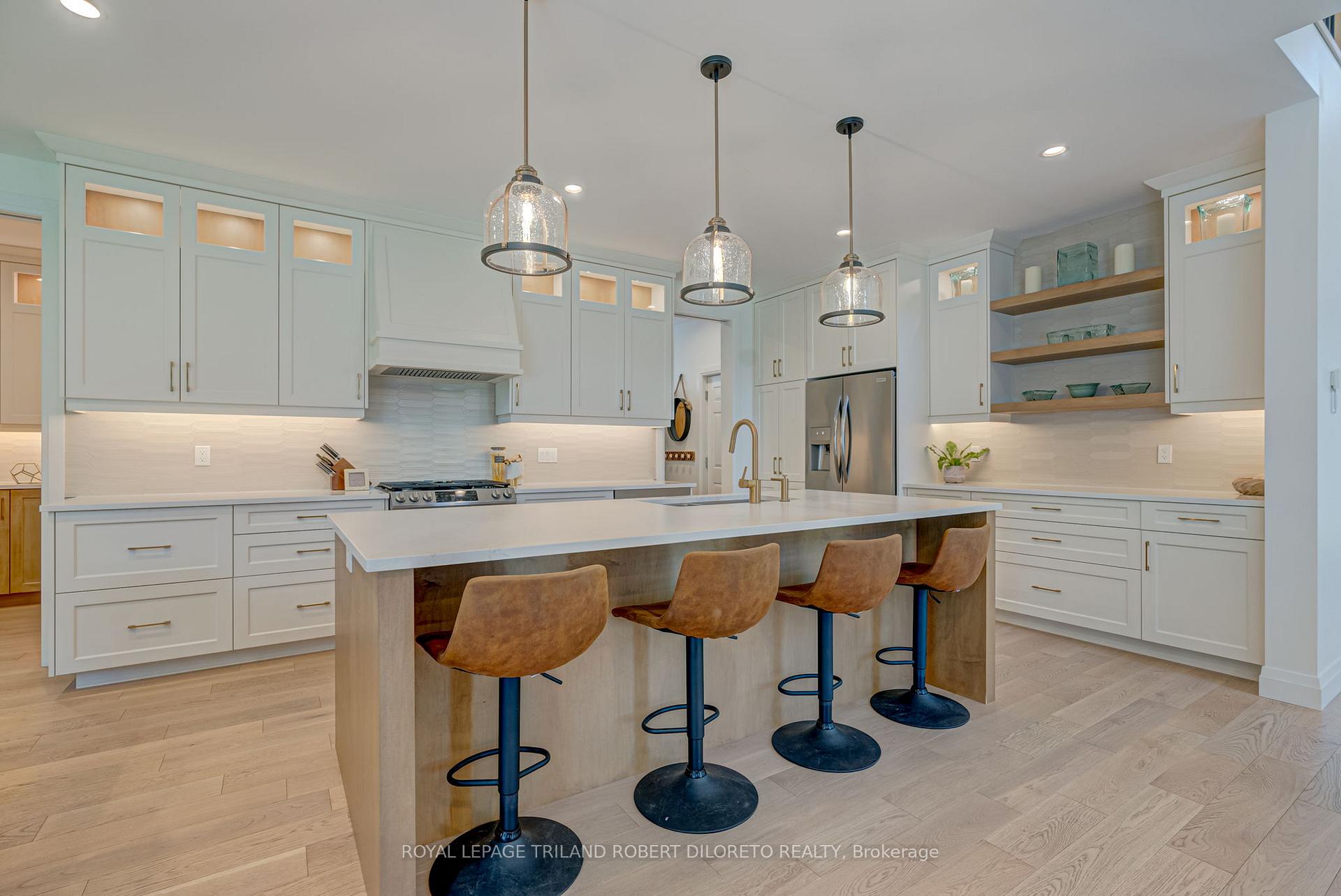 Photo 7 of 119 Duke Street, Middlesex Centre, Komoka — HOMEH