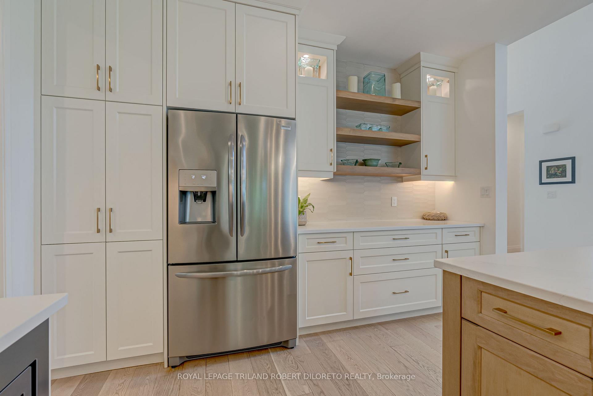 Photo 8 of 119 Duke Street, Middlesex Centre, Komoka — HOMEH